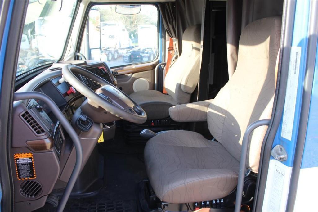 2013 VOLVO