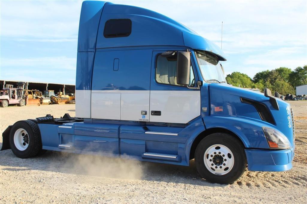 2013 VOLVO