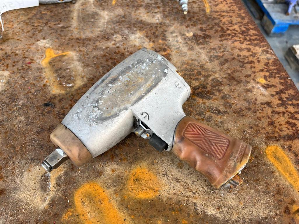 LOT OF AIR IMPACTS AND AIR GRINDER