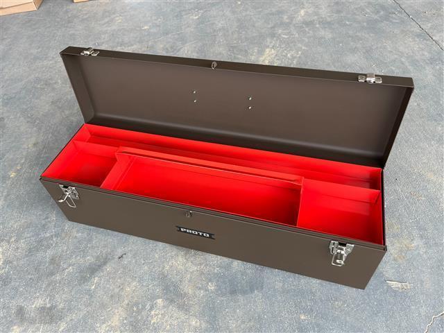 PROTO 32IN BROWN TOTE WITH RED TRAY