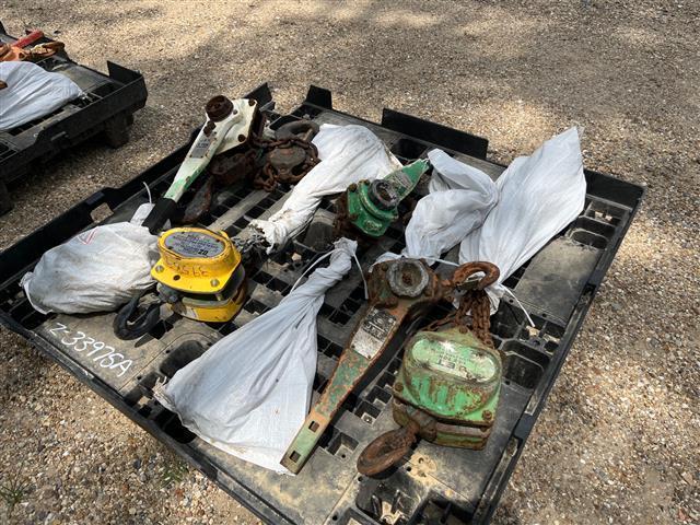 PALLET OF CHAIN AND LEVER HOISTS