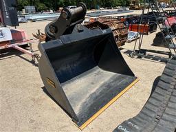 72IN TROJAN SWIVEL BUCKET