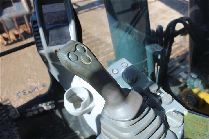 2017 JOHN DEERE 250G-LC EXCAVATOR