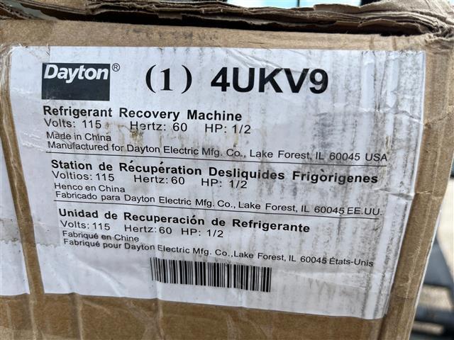 DAYTON REFRIDGERANT RECOVERY MACHINE