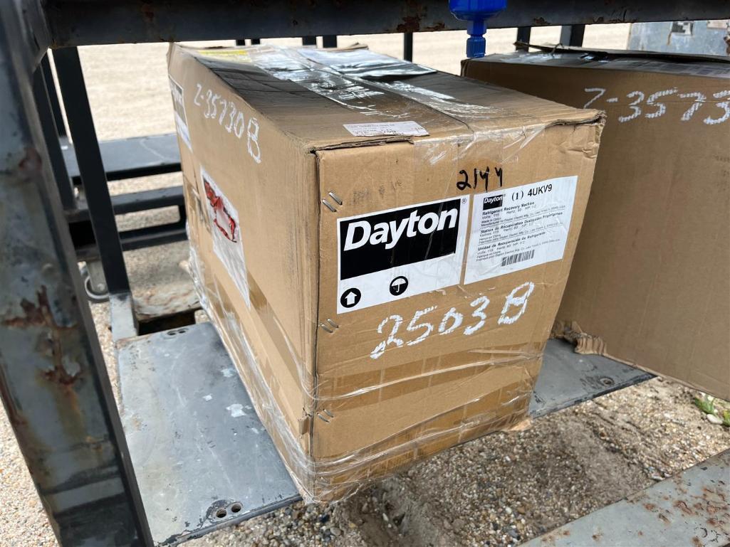 DAYTON REFRIDGERANT RECOVERY MACHINE