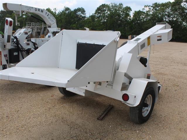 2015 TOW BEHIND WOOD CHIPPER