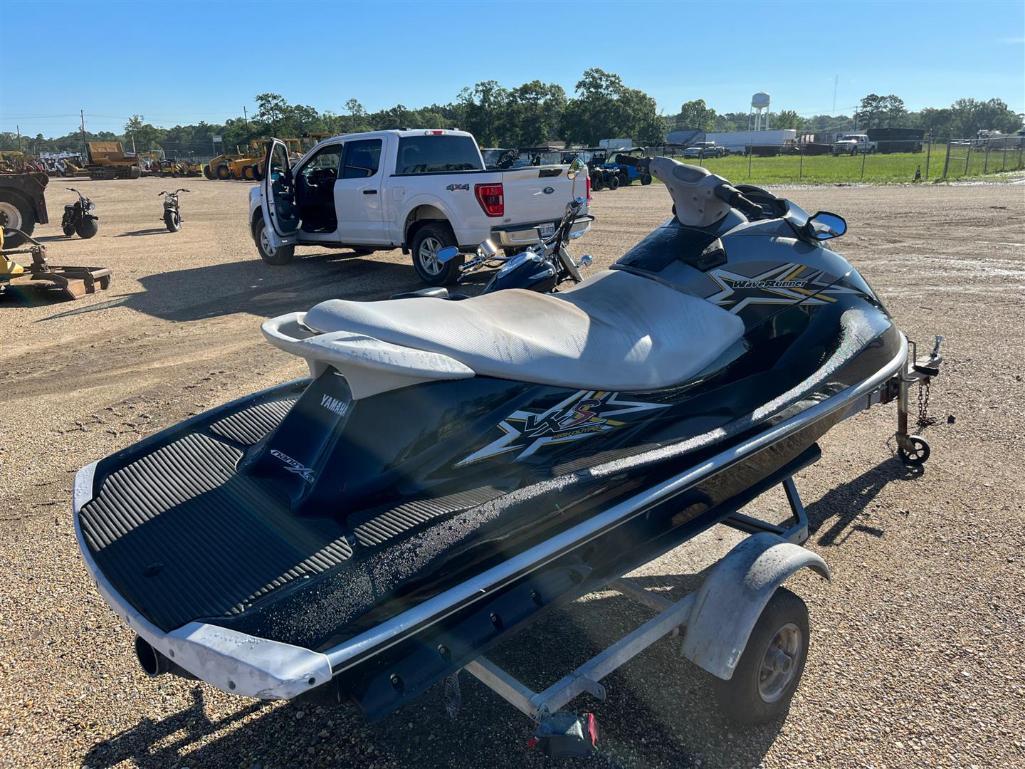 2011 YAMAHA WAVE RUNNER JET SKI