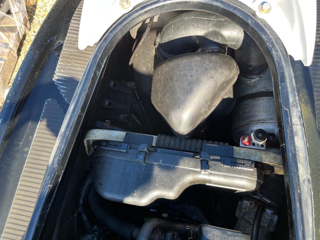 2011 YAMAHA WAVE RUNNER JET SKI