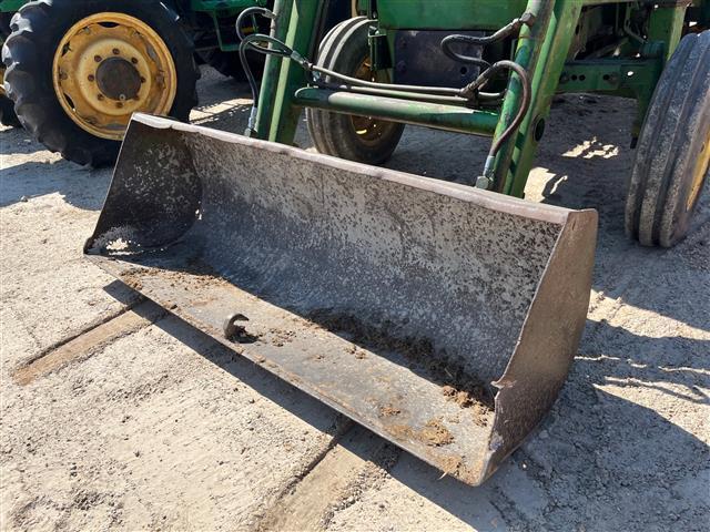 JOHN DEERE 2155 TRACTOR