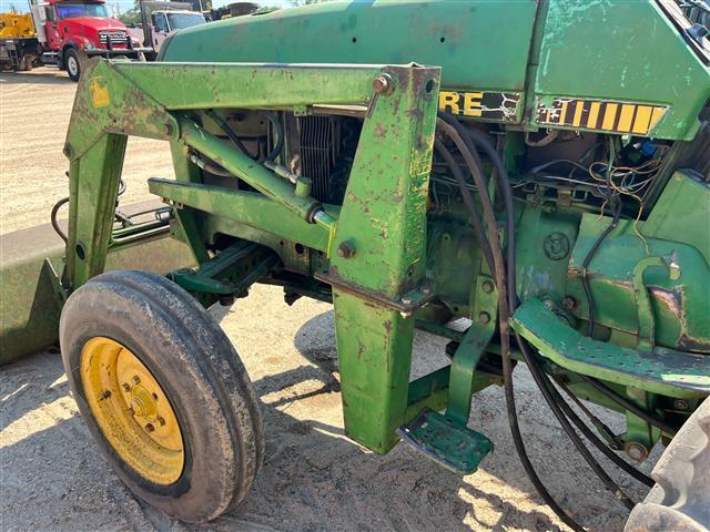 JOHN DEERE 2155 TRACTOR