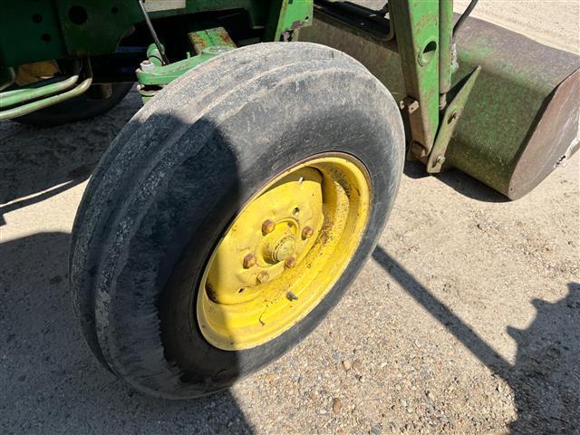 JOHN DEERE 2155 TRACTOR