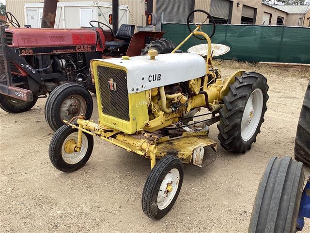 INTERNATIONAL CUB TRACTOR