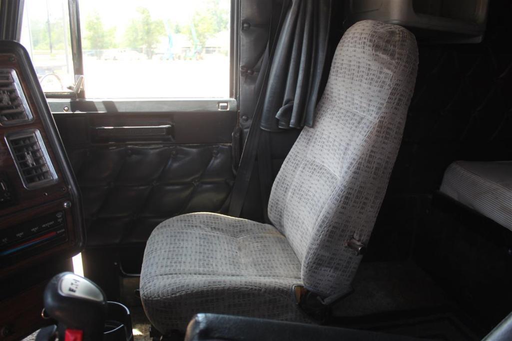 1998 FREIGHTLINER FLD120