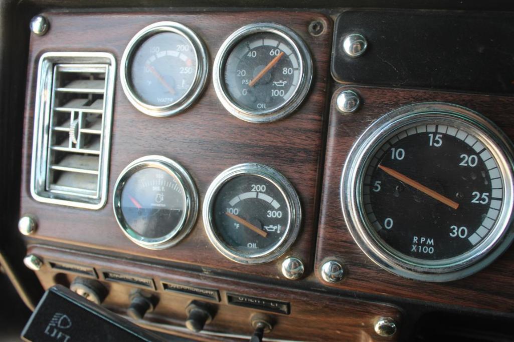 1998 FREIGHTLINER FLD120