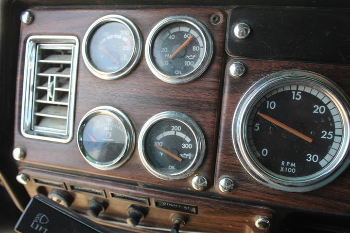 1998 FREIGHTLINER FLD120