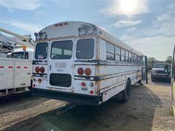 2001 FREIGHTLINER BUS