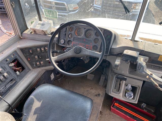2001 FREIGHTLINER BUS