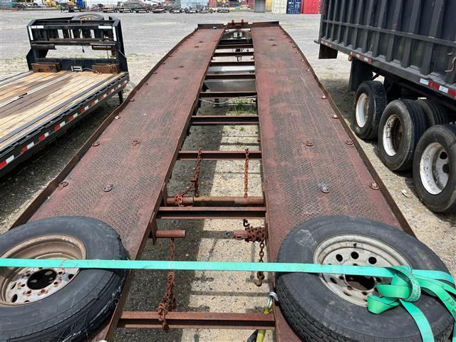 2002 APPA WEDGE TRAILER