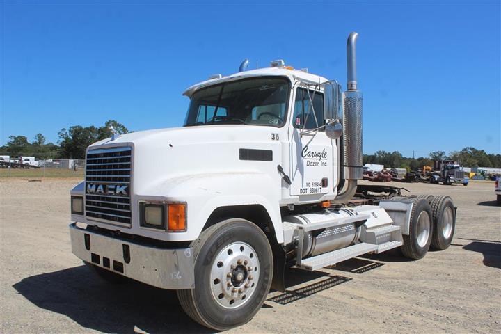 2002 MACK CH613 DAY CAB