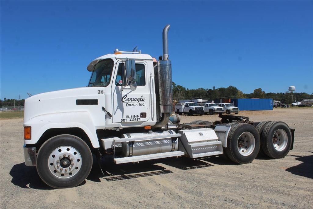2002 MACK CH613 DAY CAB