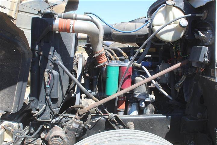 2002 MACK CH613 DAY CAB