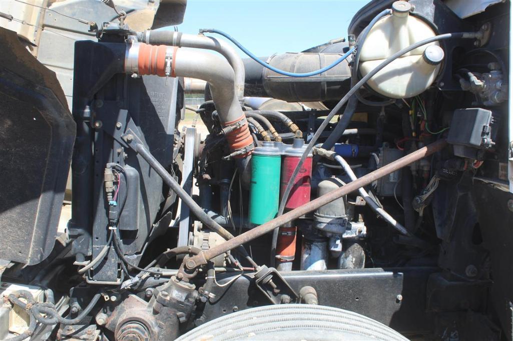 2002 MACK CH613 DAY CAB
