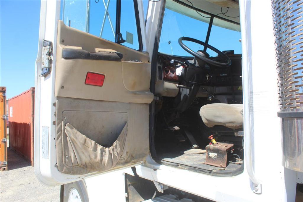 2002 MACK CH613 DAY CAB