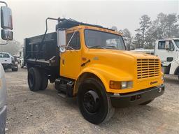 2001 INTERNATIONAL 4700 DT466E