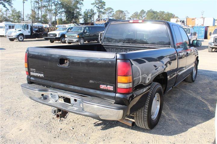 2004 GMC