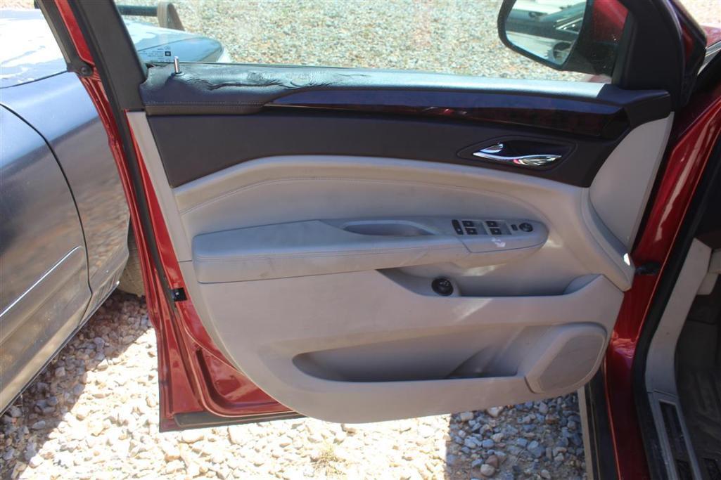 2010 CADILLAC SRX
