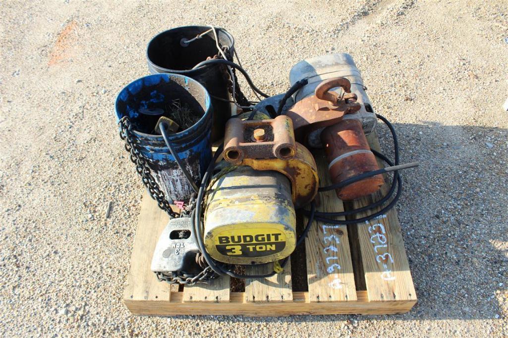 PALLET OF 3 TON CHAIN HOISTS