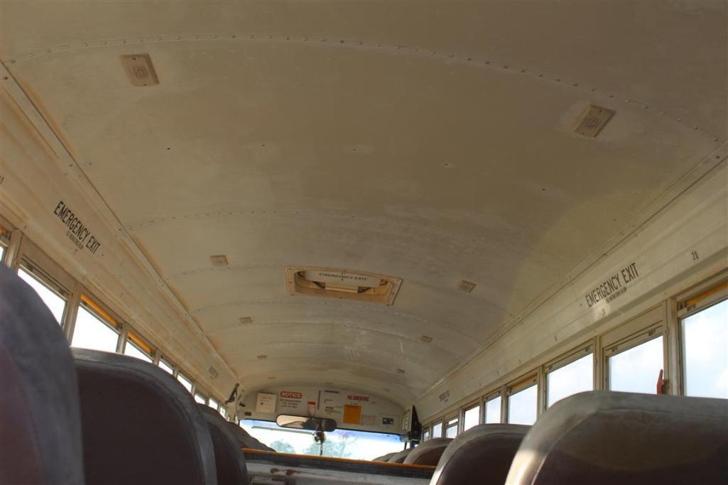 2002 FREIGHTLINER BUS