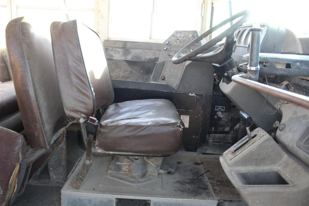 2002 FREIGHTLINER BUS