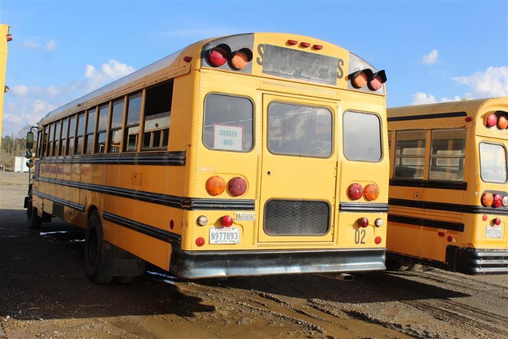 2004 THOMAS FREIGHTLINER BUS