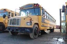 2004 THOMAS FREIGHTLINER BUS