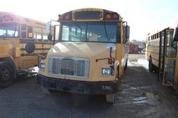 2004 THOMAS FREIGHTLINER BUS