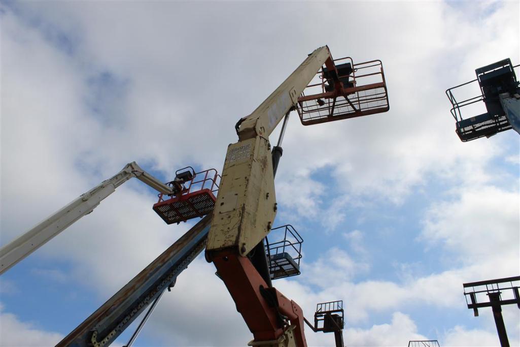 JLG 600A