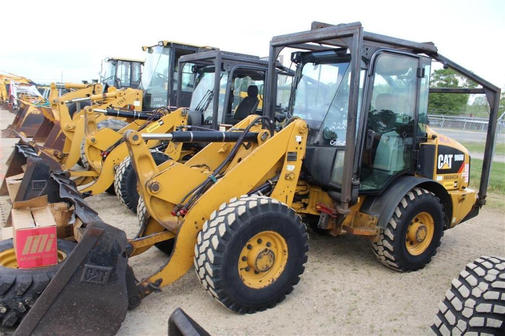 2019 CATERPILLAR 906M WHEEL LOADER