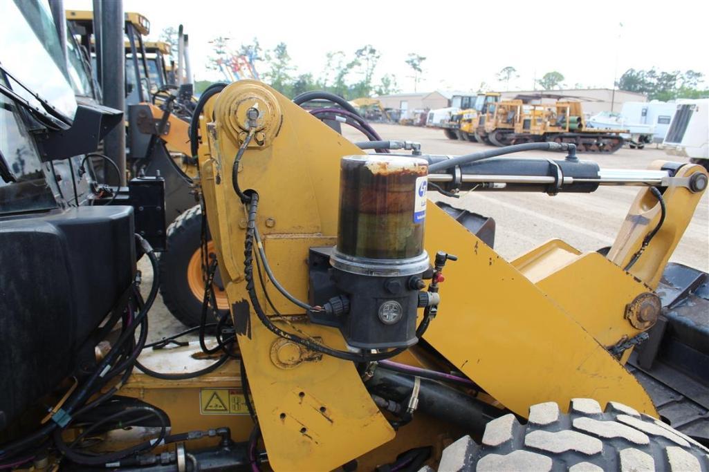 2019 CATERPILLAR 906M WHEEL LOADER