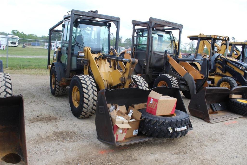 2019 CATERPILLAR 906M WHEEL LOADER