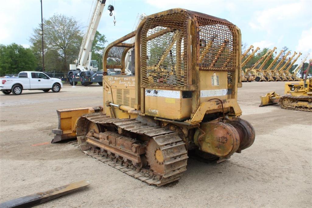 INTERNATIONAL TD8