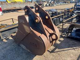 36IN KOMATSU DIGGING BUCKET