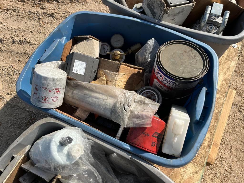 PALLET OF FORKLIFT PARTS