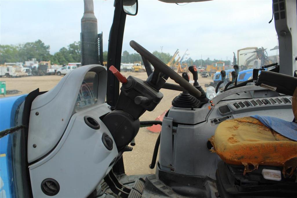 NEW HOLLAND T6020 TRACTOR