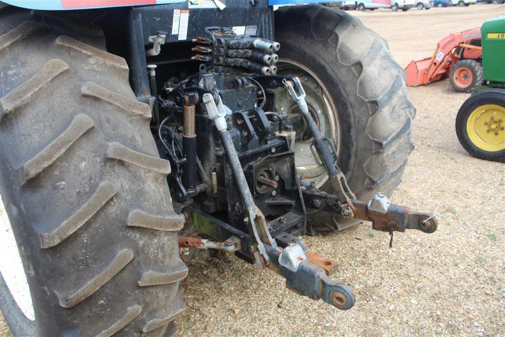 NEW HOLLAND T6020 TRACTOR