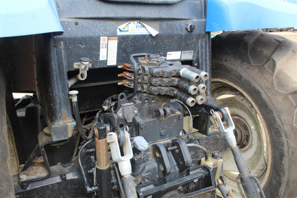 NEW HOLLAND T6020 TRACTOR