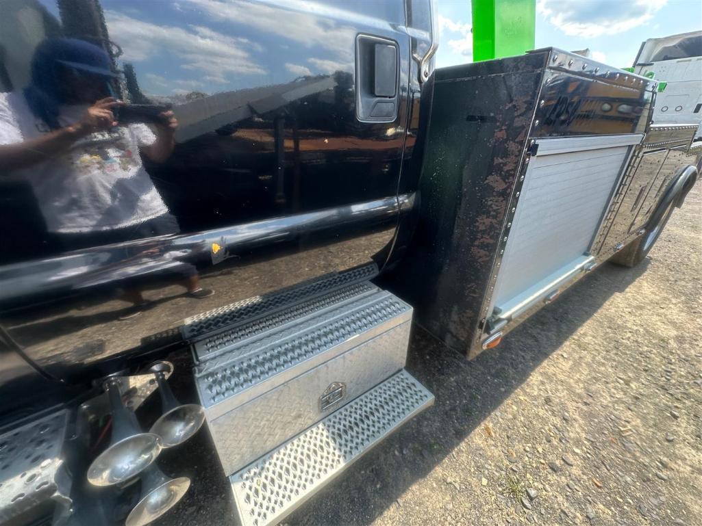 2004 FORD F750