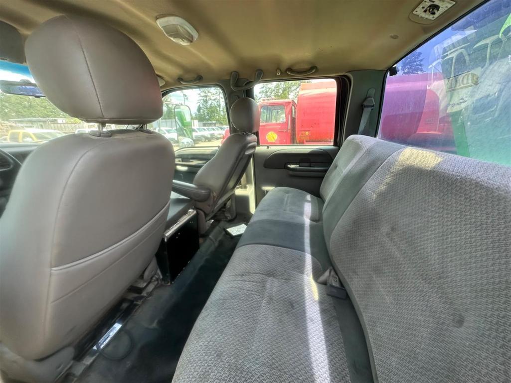 2004 FORD F750