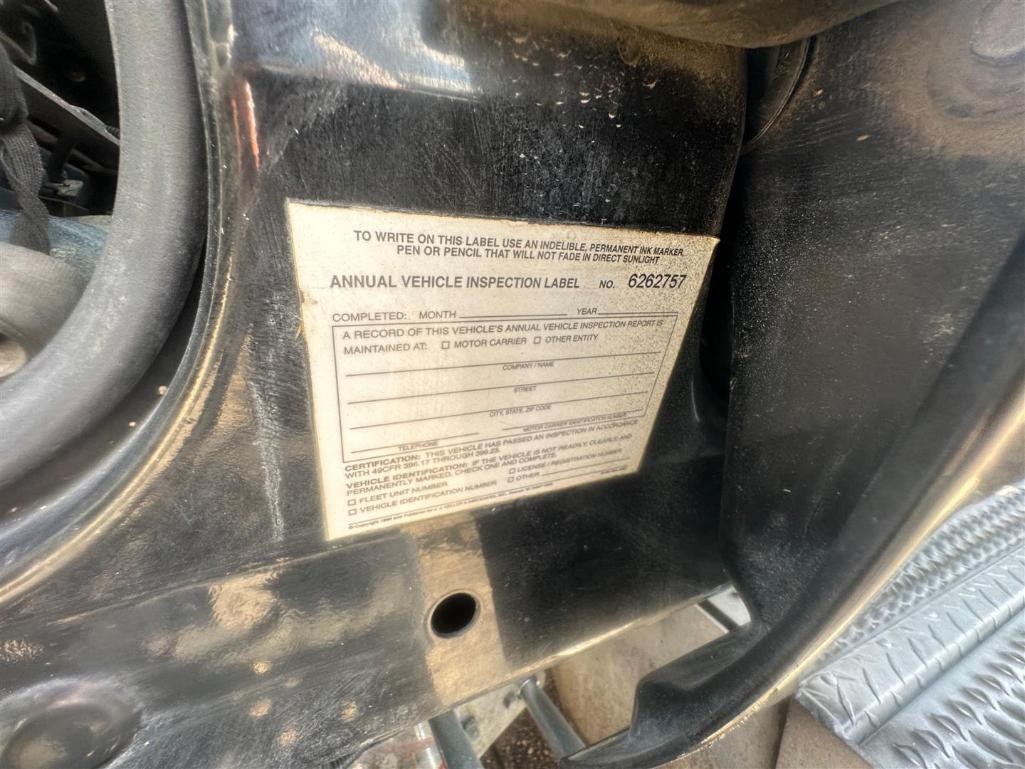 2004 FORD F750