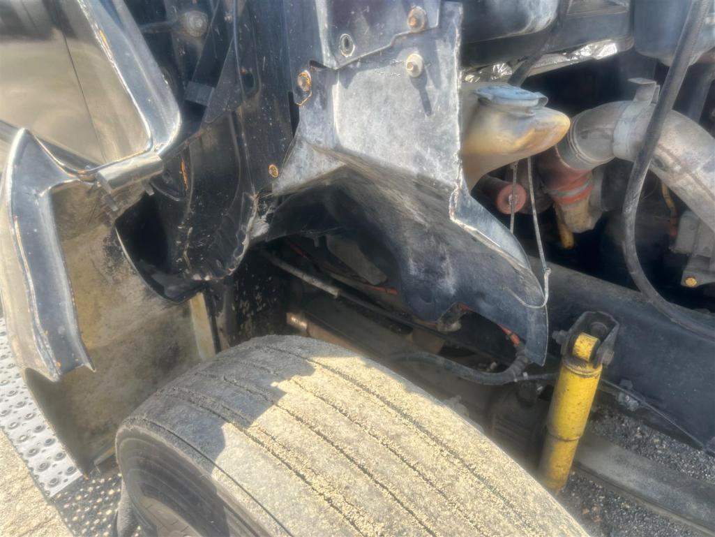 2004 FORD F750